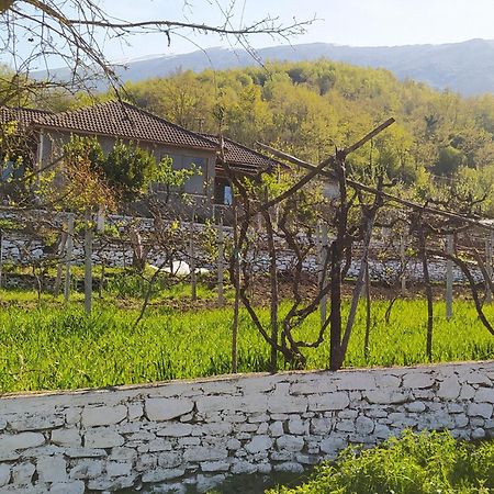 Spring Village Home Permet Bagian luar foto